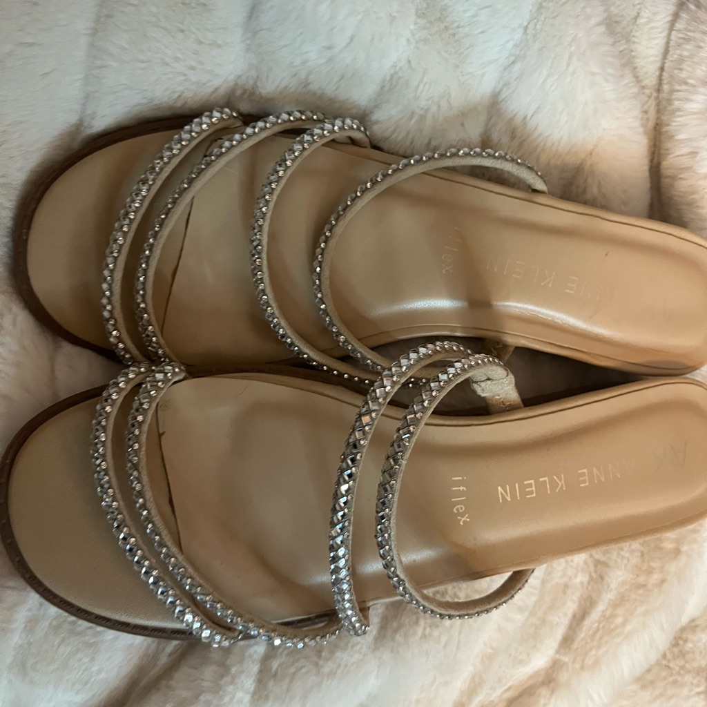 Anne Klein Y2k Coded 8.5 Rhinestone Glitzy Dressy Slide Sandals Nude City Spring